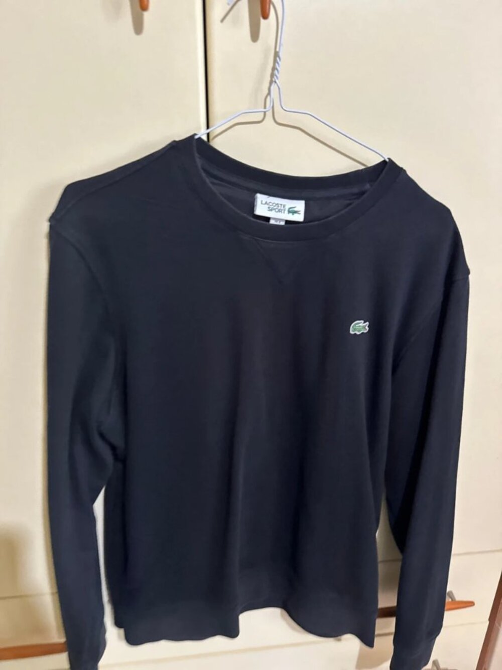Black crew neck sweatshirt, size S